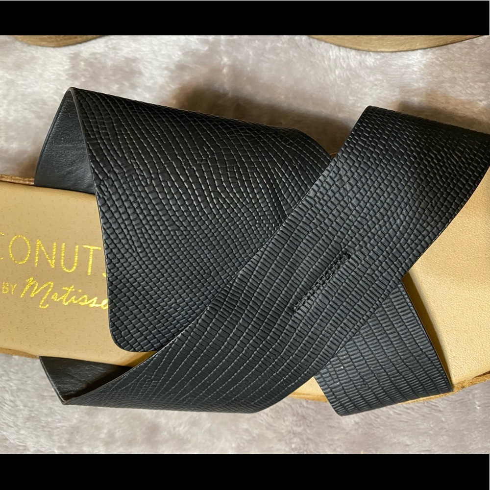 Coconuts by Matisse Black Wedge Slip On Sandal NWOT - Picture 10 of 11